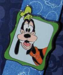 8631 - Peeking Frames Mickey and Friends Starter Set - Goofy ONLY - Walt Disney World alternate image