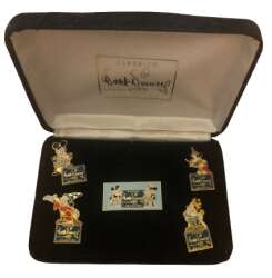 Click to view the Classic Mickey (Full Set of 5 Pins) details