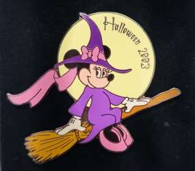 'Halloween 2003 - Witch Minnie Mouse - DA'