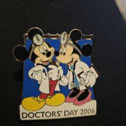 87726 - Doctor's Day - Mickey and Minnie - Walt Disney World alternate image