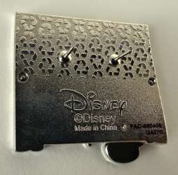 88464 - BoxLunch - Our Universe - Disney - The Nifty Nineties Mickey Mouse - Disney Licensed alternate image