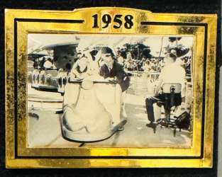 88665 - Ape Pen Publishing Photo Pins - Walt Disney - Alice in Wonderland - Disney Licensed alternate image