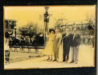 Walt Disney - Opening Day - 1955 Homecoming - Disneyland