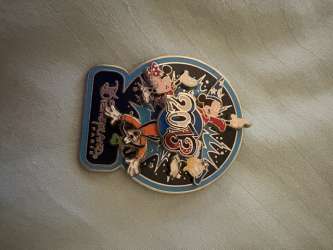 88817 - 2013 Dated Year Pins - Disneyland Paris Spinner - Disneyland Resort Paris alternate image