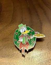 Mickey&#039;s Very Merry Christmas Party (MVMCP) 2024 - Donald Duck with Cookies Wreath - WDW