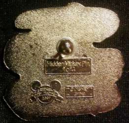 15712 - Cast Lanyard Series II - Scuba Diving - Mickey - Walt Disney World alternate image