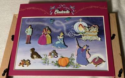 90029 - Cinderella 12 Pin Frame Set - Whole Set - Walt Disney World alternate image
