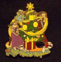 The Christmas of Rapunzel - Rapunzel and Mother Gothel with Christmas Tree - DLP