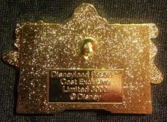 19797 - Character Stockings - Mickey, Minnie, Donald, Pluto and Goofy - Disneyland Resort alternate image