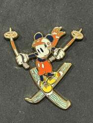 90716 - BoxLunch Exclusive - Mickey & Friends Skiing Adventure Blind Box - Mickey - Disney Licensed alternate image