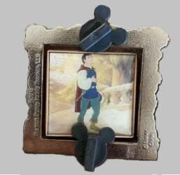 90780 - The Walt Disney Family Museum - Snow White Spinner - Disney Licensed alternate image