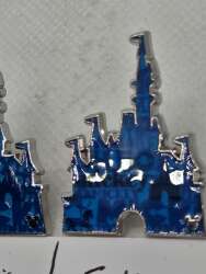 90933 - WDW Hidden Disney Series 2025 Wave A: Castles - Oh Boy! Mickey!  Partner’s Statue and Park Icons - 1 of 5 - Walt Disney World alternate image