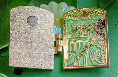 91914 - IKNOWK - Princess Hinged Locket - Tiana - Disney Licensed alternate image