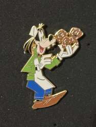 Click to view the Goofy eating Pretzel details