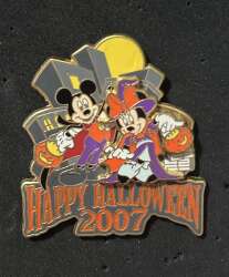 92335 - World Of Disney (NYC) - Happy Halloween 2007 - Disney Store US alternate image
