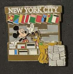 92496 - World Of Disney (NYC) - Mickey and Pluto Newsstand - Disney Store US alternate image