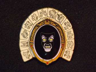 Snow White and the Seven Dwarfs - Evil Queen&#039;s Magic Mirror - DSUK