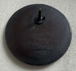 'Pirates of the Caribbean - Skull and Crossed Swords Logo Coin - DLP'