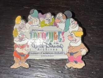 'Snow White and the Seven Dwarfs - Treasures of Walt Disney Archives Chicago - DLIC'