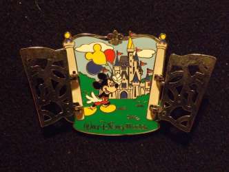 Castle Gates - Mickey Mouse - WDW