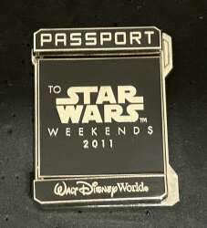 93644 - Star Wars Weekends 2011 - Leia Passport - Walt Disney World alternate image