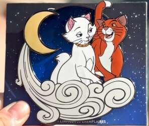 'Moon &amp; Swirl Couple Portrait - Duchess &amp; O&#039;Malley - DLP'