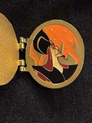 69264 - BoxLunch Exclusive - Hinged Villain Icon Portraits Mystery Collection - Jafar - Loungefly alternate image