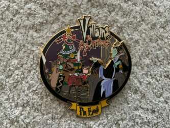 Maléfique - Jumbo Pin - Green Card version