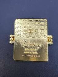 'BoxLunch - Alice in Wonderland Hinged Cards Mystery Collection - Alice &amp; Golden Afternoon Flowers - LFLY'