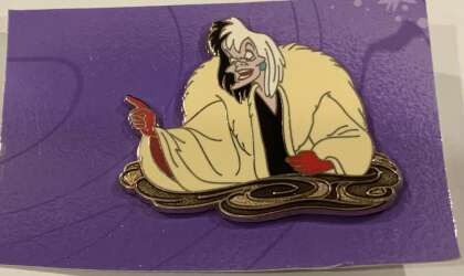 95077 - Halloween 2010 Villains Mystery - Cruella de Vil - Disney Store US alternate image