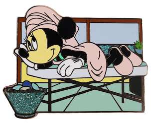 Minnie At The Spa