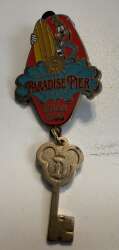 Paradise Pier Hotel, Room 1995 - Goofy