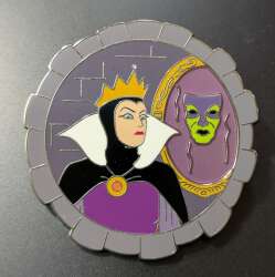 96158 - Disney Villains and Sidekicks 2025 - Evil Queen & The Magic Mirror alternate image