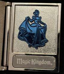 96653 - Cast Member Pin Party Series 4 - Main Entrance Pass Guide - Magic Kingdom - Cinderella - Walt Disney World alternate image