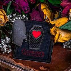 97144 - Gideon's Bakehouse - Valentine Coffin - Miscellaneous Non-Disney alternate image