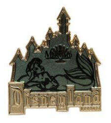 97962 - Disneyland Gothic 'D' Castle Series - The Little Mermaid: Ariel’s Undersea Adventure - Theme Park Cast Member Exclusive alternate image