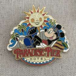 Paradise Pier Hotel Mickey 2005