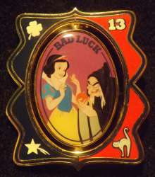 3852 - Good Luck, Bad Luck Spinner Series - Snow White - Disneyland Resort Paris alternate image