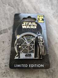 98826 - Star Wars Weekends 2013 - Luke Skywalker and Darth Vader Spinner - Walt Disney World alternate image