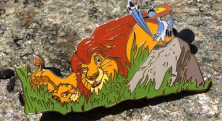 9905 - Father's Day - 2006 - Mufasa, Young Simba and Zazu - Pouncing Lessons - Disney Auctions alternate image
