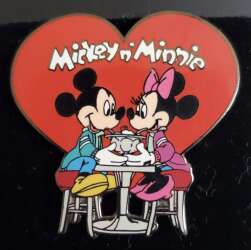 9906 - Mickey and Minnie Sharing Sundae in Heart - Disneyland Resort alternate image