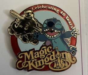 99166 - Celebrating 40 Years Magic Kingdom Passholder - Stitch with gold dumbo - Walt Disney World alternate image
