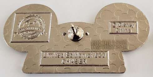 'World of Color Bubble Mystery Collection - Blue Ear Hat CHASER - DLR'